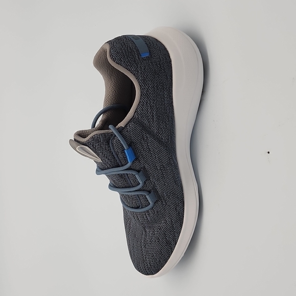 Shoes - Picture 7 of 7